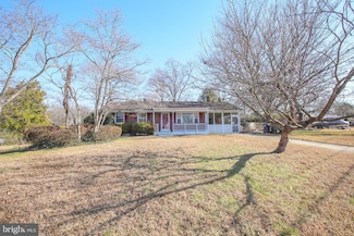 8815 Jandell Rd, Lorton, VA 22079