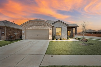 8657 Angel Gardens Dr, Fort Worth, TX 76179