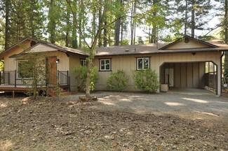 4417 Fish Hatchery Rd, Grants Pass, OR 97527