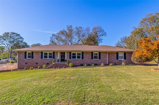 115 Green Forest Dr, Anderson, SC 29625