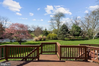 17001 Lakewood Ct, Purcellville, VA 20132
