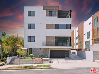 1959 1/2 S Preuss Rd, Los Angeles, CA 90034