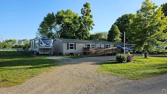 511 W North St, Carbondale, KS 66414