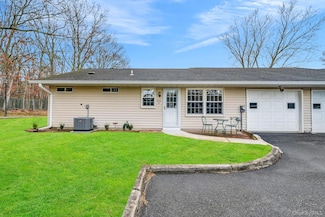 380 Woodbridge Dr Unit D, Ridge, NY 11961