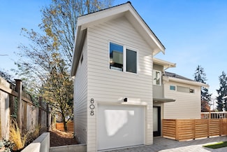 808 34th Ave, Seattle, WA 98122