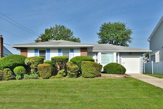 143 Sutton Dr, Plainview, NY 11803