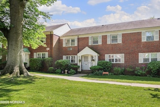 131 Manor Dr, Red Bank, NJ 07701