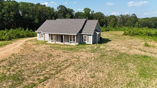 5009 Cr 69, Carrollton, MS 38917