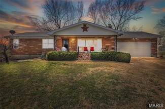 113 S Madison St, Desloge, MO 63601