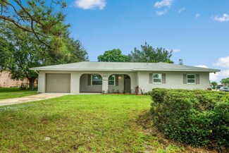 533 SE Keyes St, Port Saint Lucie, FL 34983