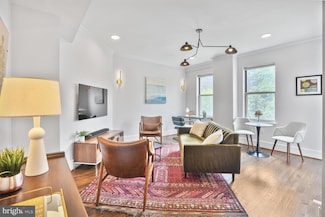 1621 T St NW Unit 304, Washington, DC 20009