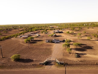 312 Hornet Rd, Laredo, TX 78045