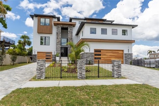 2121 Bayou Grande Blvd NE, Saint Petersburg, FL 33703