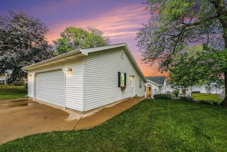 60631 Lennon Rd, Sturgis, MI 49091