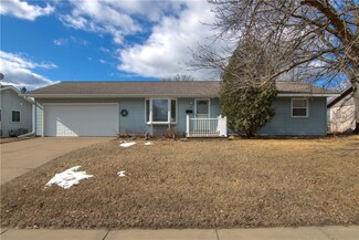 412 S Willson Dr, Altoona, WI 54720