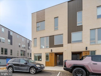 3010 E Cumberland Ln, Philadelphia, PA 19125
