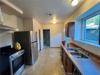 4227 Neosho Ave, Los Angeles, CA 90066