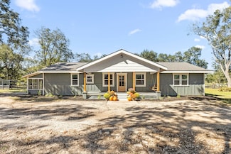 2693 Fairview Dr, Alvin, TX 77511