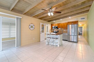 211 5th St, Key Largo, FL 33037