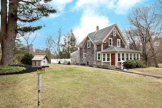66 Hobart St, Hingham, MA 02043