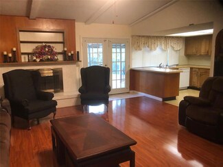 1826 Post Oak Ln, Carrollton, TX 75007