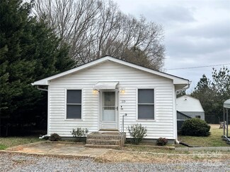 115 Hillcrest Dr, Bessemer City, NC 28016