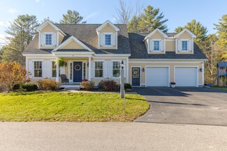 7 Reid Ln, Cumberland, ME 04021