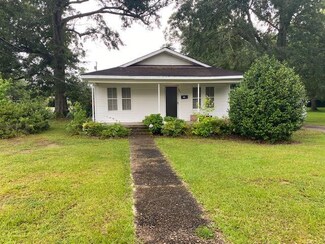 902 Louisiana Ave, Tylertown, MS 39667