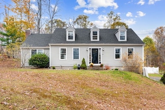 29 Oxbow Ln, Northford, CT 06472