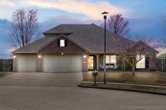 520 S 49th Ct, Broken Arrow, OK 74014