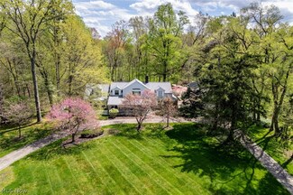 8385 Wiese Rd, Brecksville, OH 44141