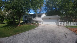 3412 Caroline Dr, Johnsburg, IL 60051