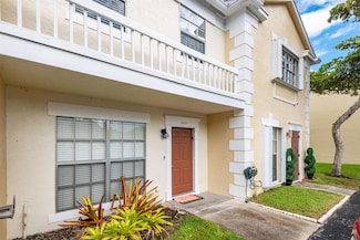 2849 Belmont Ln, Hollywood, FL 33026