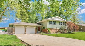 1 Genevieve Ct, Champaign, IL 61822