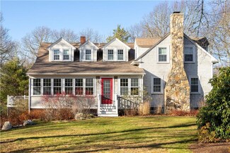 122 Mattapoisett Neck Rd, Mattapoisett, MA 02739