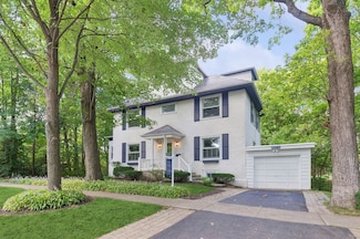 2078 Linden Ave, Highland Park, IL 60035