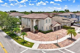8902 NW 178th Ln, Hialeah, FL 33018