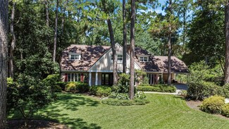9 Kings Creek Dr, Kingwood, TX 77339
