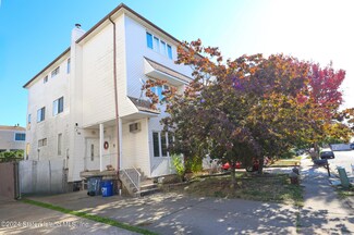 91 Green Valley Rd, Staten Island, NY 10312
