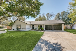 112 Roundtree Dr, Schertz, TX 78154