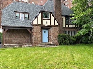 13707 Drexmore Rd, Cleveland, OH 44120