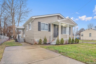 7568 Dodge Ave, Warren, MI 48091