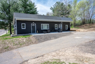 741 E Hiawatha Dr, Wisconsin Dells, WI 53965