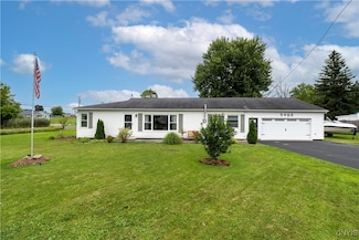 9468 Wickham Dr, Brewerton, NY 13029