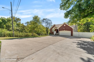 6110 Lazy Run Rd, Louisville, KY 40219