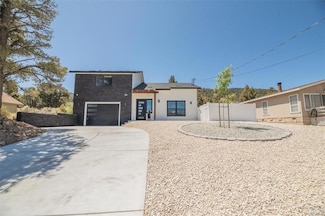 47145 Skyview Dr, Big Bear, CA 92314
