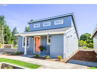 12252 Meadowlawn Dr, Oregon City, OR 97045