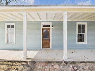 401 Fulton St, Fredericksburg, TX 78624