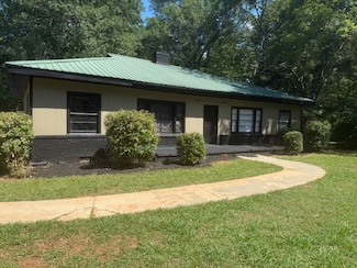 360 Rome St, Hartwell, GA 30643