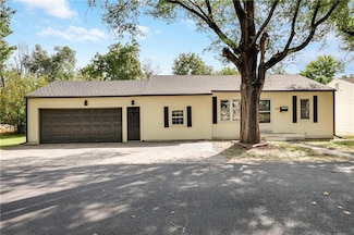 510 SW 12 St, Blue Springs, MO 64015